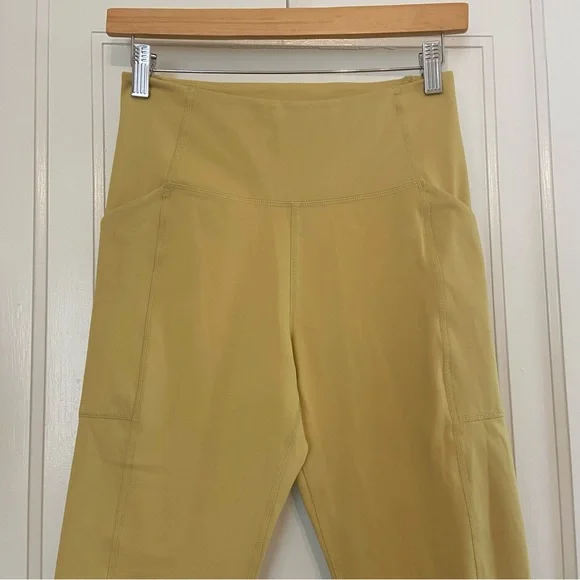 Girlfriend Collective compressive high rise crop leggings - Picture 3 of 5